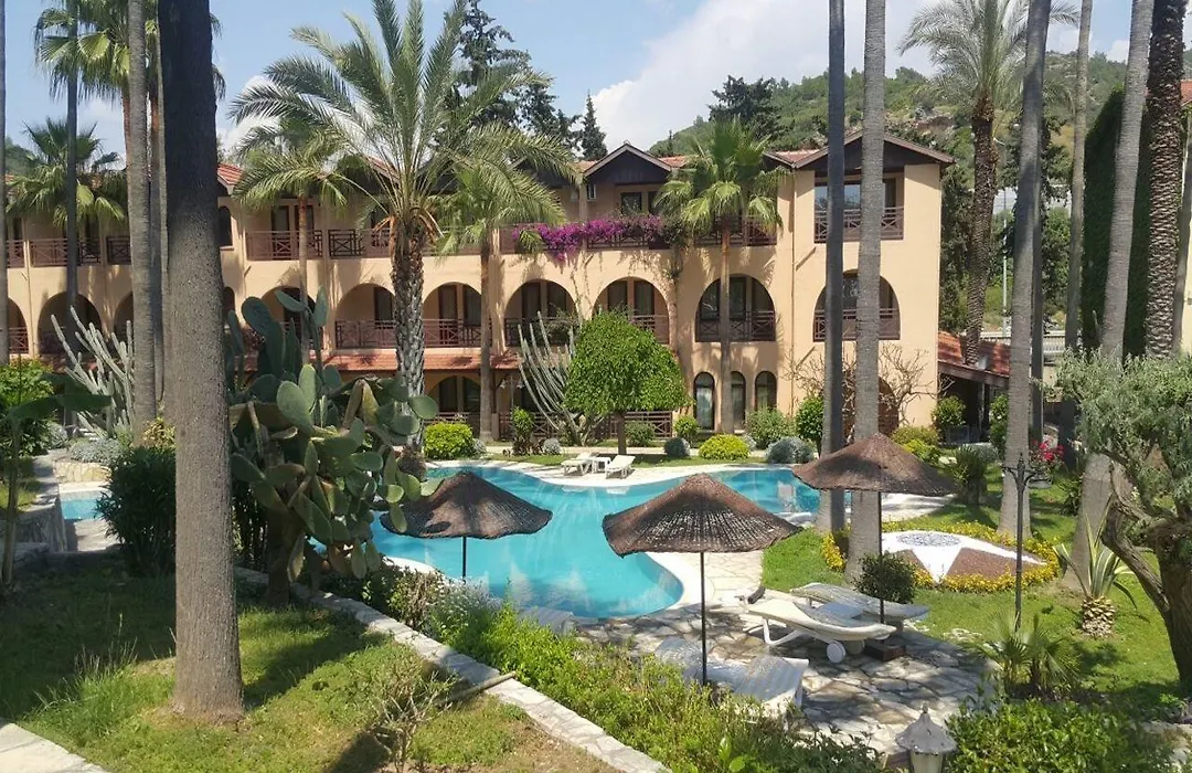 Green Paradise Beach Hotel-1
